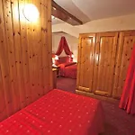 Hotel Cristallo 2*