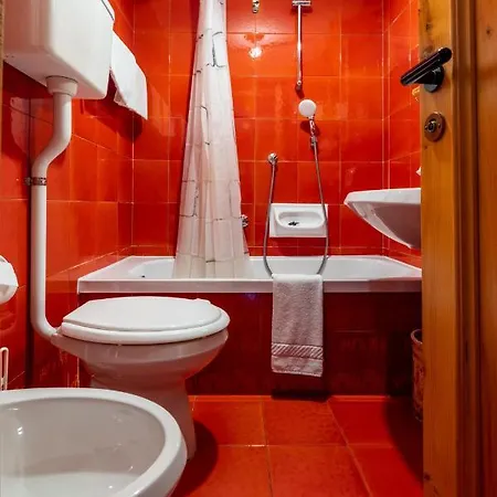 Cristallo Szálloda 2*