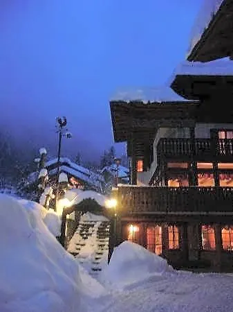Hotel Cristallo 2*