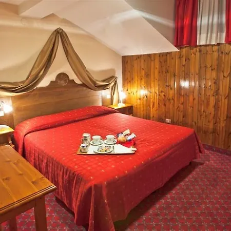 Hotel Cristallo 2*