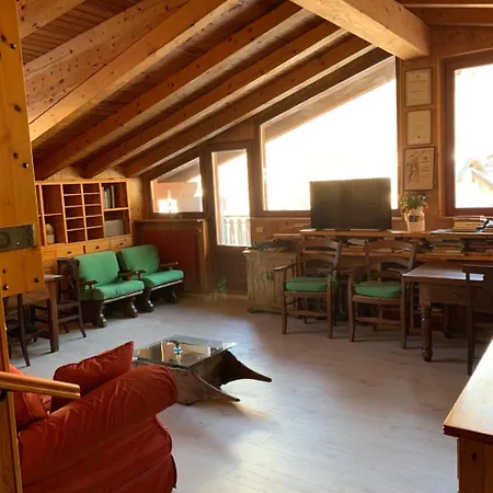 Cristallo Szálloda 2*